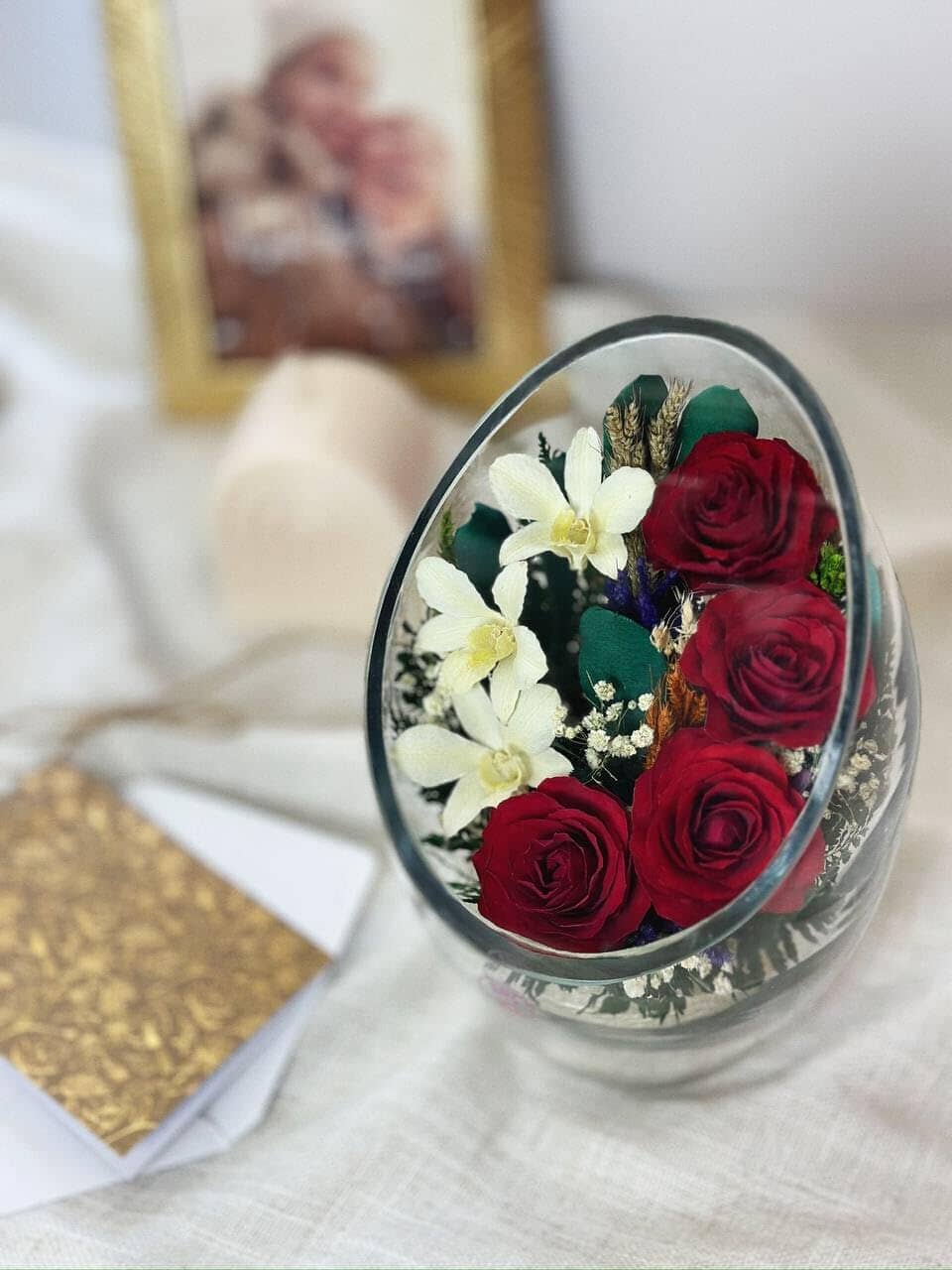 A Collector’s Gift: Premium Fresh Cut Preserved Flower Bouquet in a Sealed Glass Vase | Long Lasting Bouquet Orchids and Roses Stays Fresh for 5+ Years | No Water Needed | Unique Gift for Women Gifts Amazon 